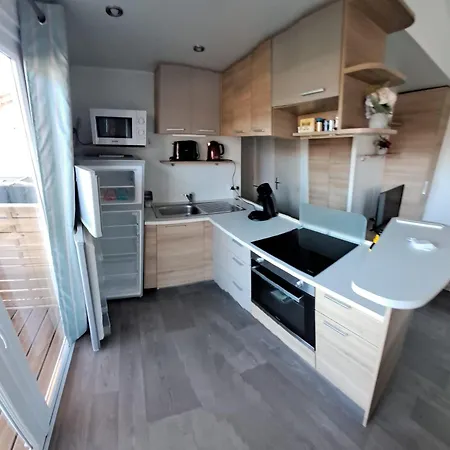 Camping Mobile Residentiel 6 Personnes Comminges Pyrenees Montmaurin